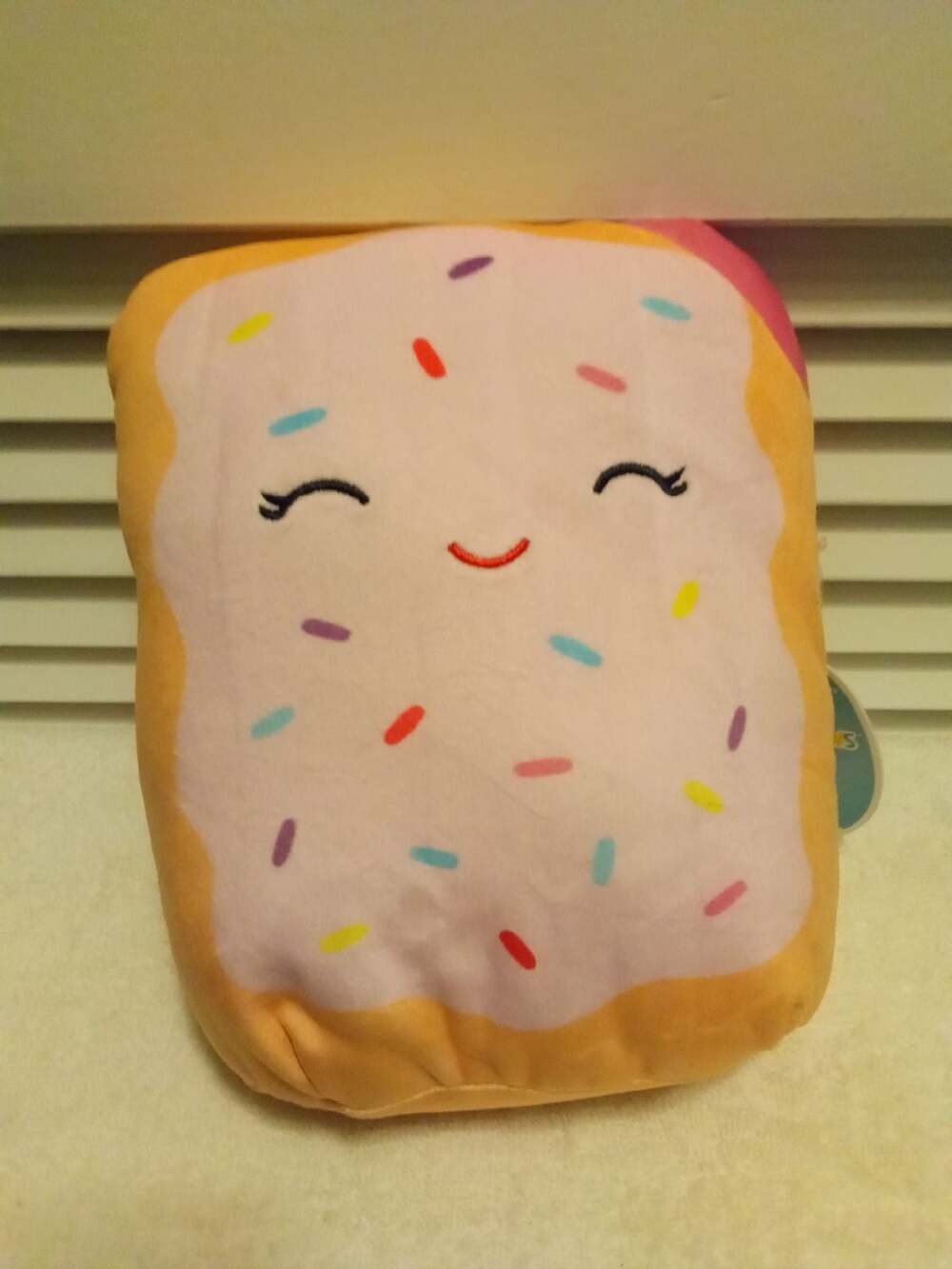 Squishmallows Fresa Pink Frosted Toaster Pastry 8" plush stuffed figure toy